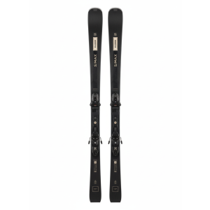 Salomon S/MAX N8 ski's met bindingen, klaar voor de piste.